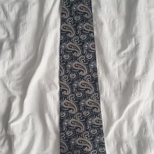 Paisley Patterned Scarf